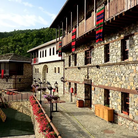 Hotel Macedonian Village & Gorno Nerezi